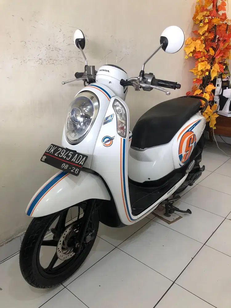Honda Scoopy Esp Th.2016 white!!
