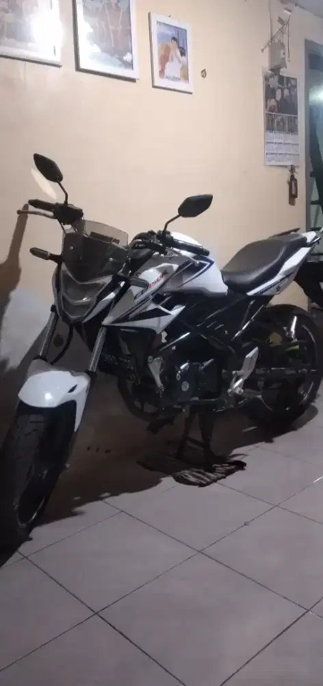 Jual motor cb150r thn 2016 lengkap pajak baru diperpanjang
