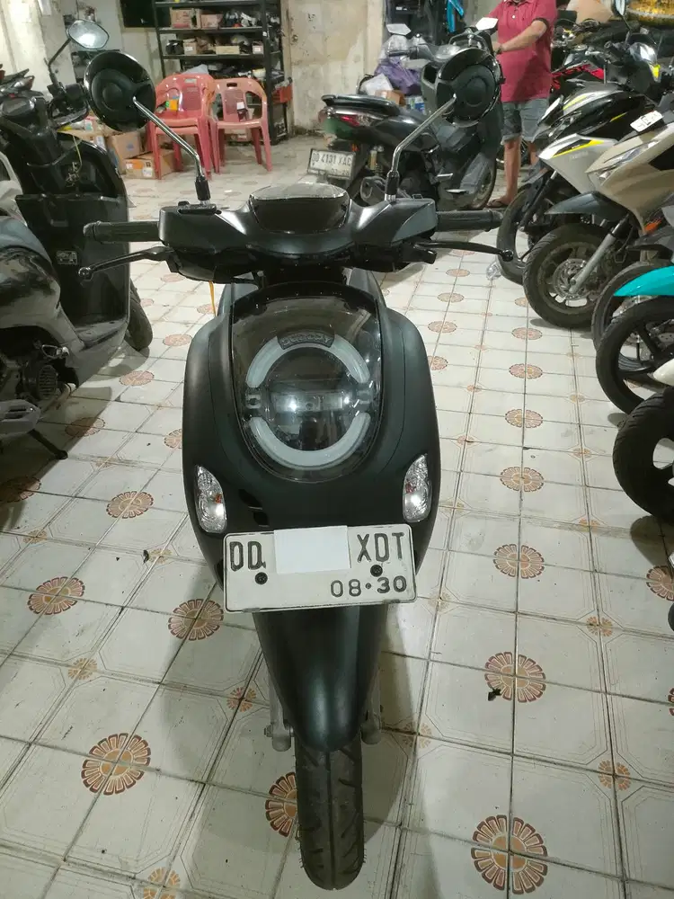 Honda Scoopy 2025 hitam