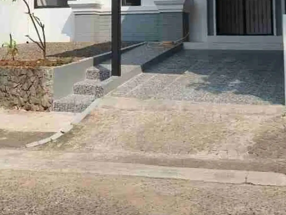 Rumah Seperti Baru di Legenda Wisata Cibubur