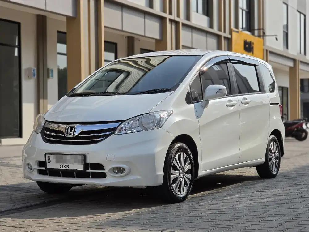 Double ac sliding door Honda Freed 1.5 E PSD AT 2013 Dp ringan low km