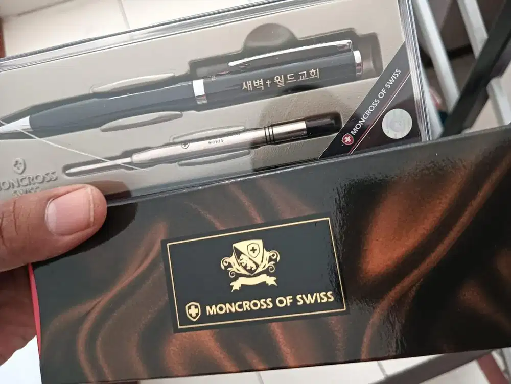 Moncros Of Swiss