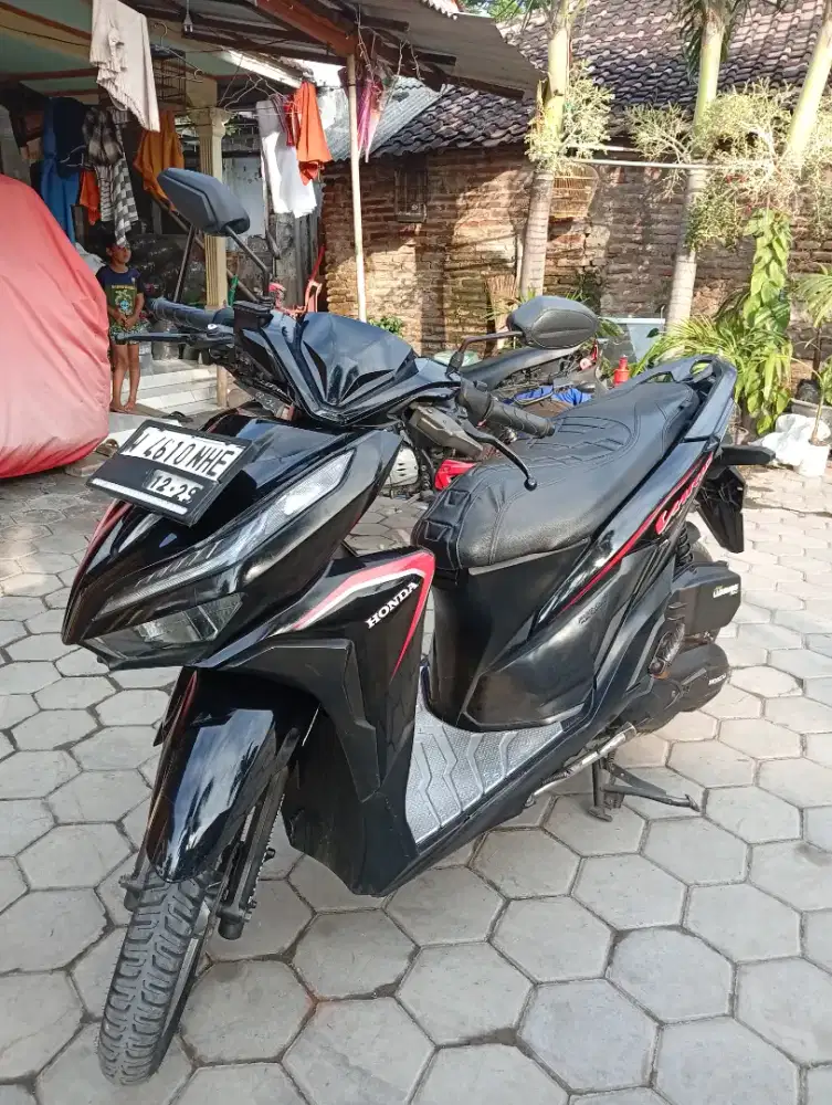 Vario 125 cc hitam