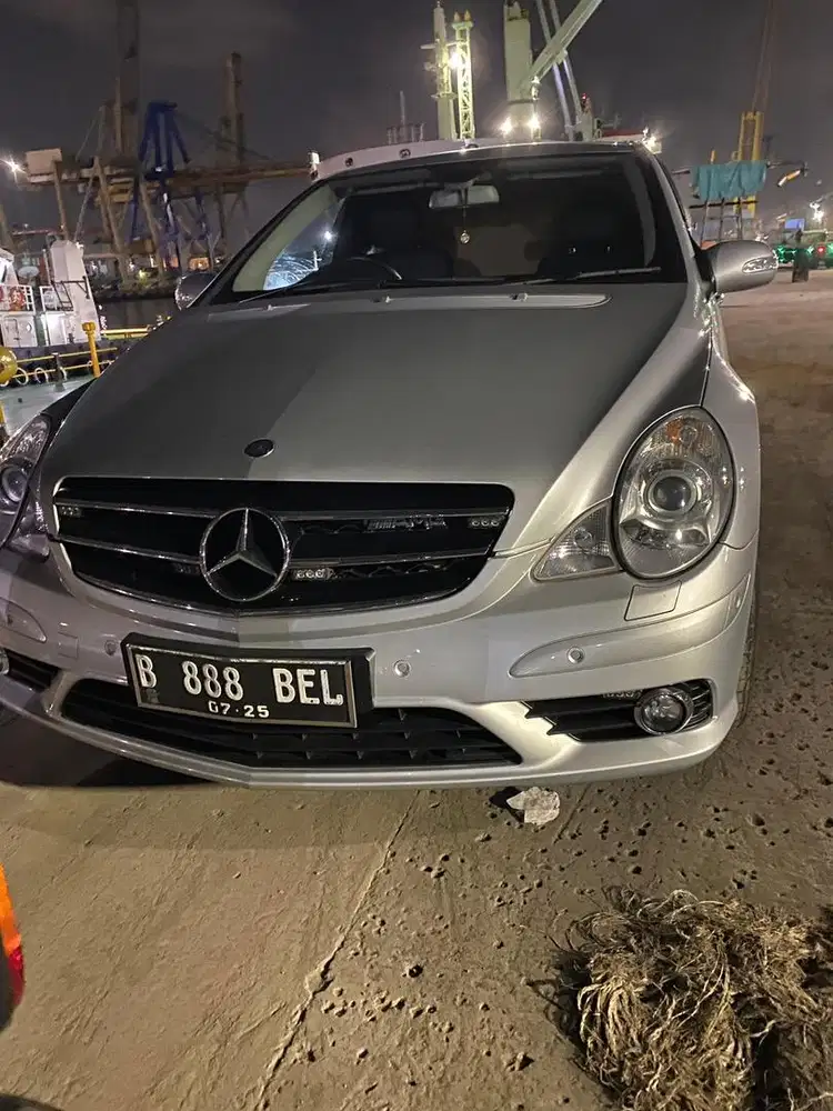 Mercedes Benz R 280 tahun 2009 low km