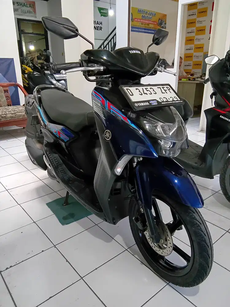 Yamaha Gear 125 Tahun 2024 warna biru