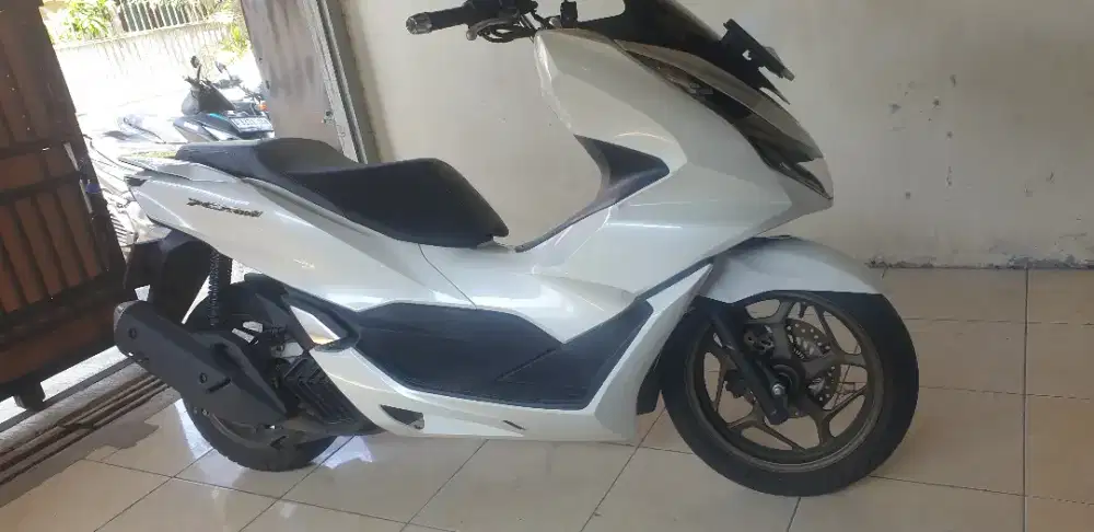PCX 160 CBS Istimewa, Low KM, Siap Pakai
Honda PCX 160 Like New.