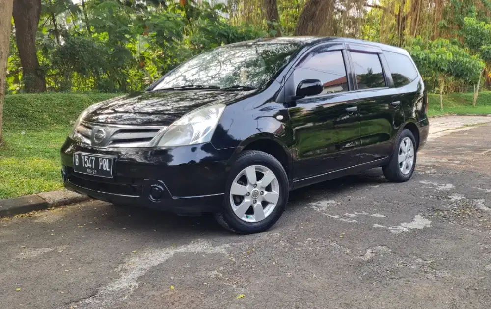 Grand livina 1.5 2012
