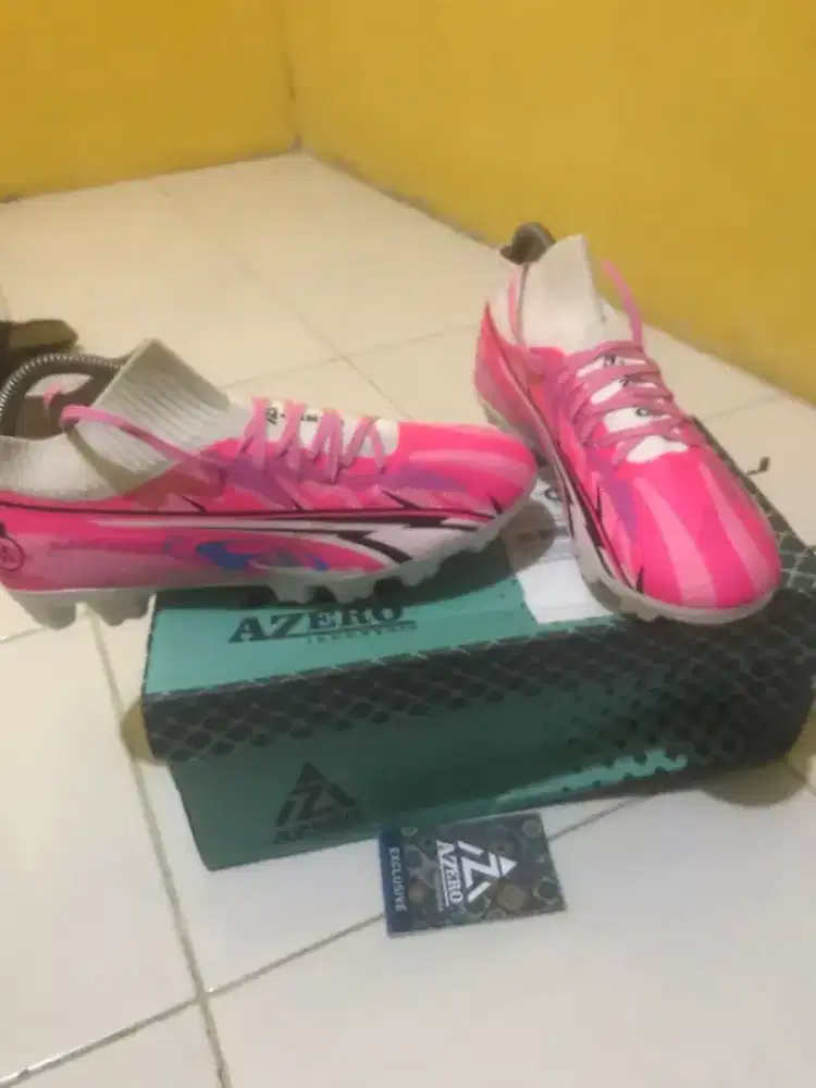 Sepatu bola Azero tribal junior