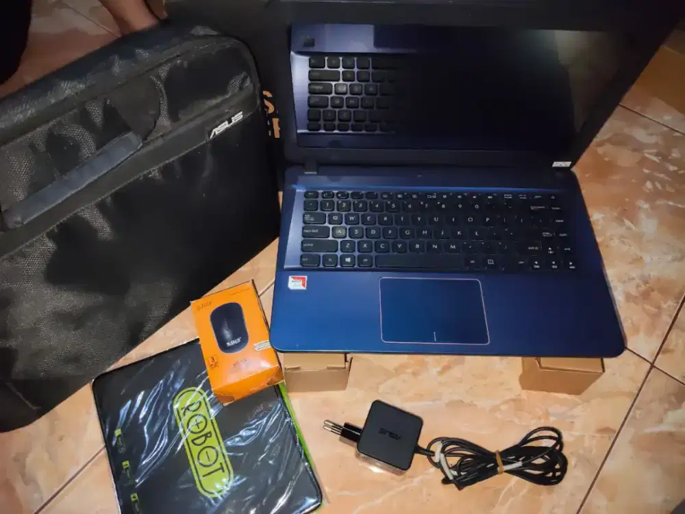 Laptop Asus x441 BA