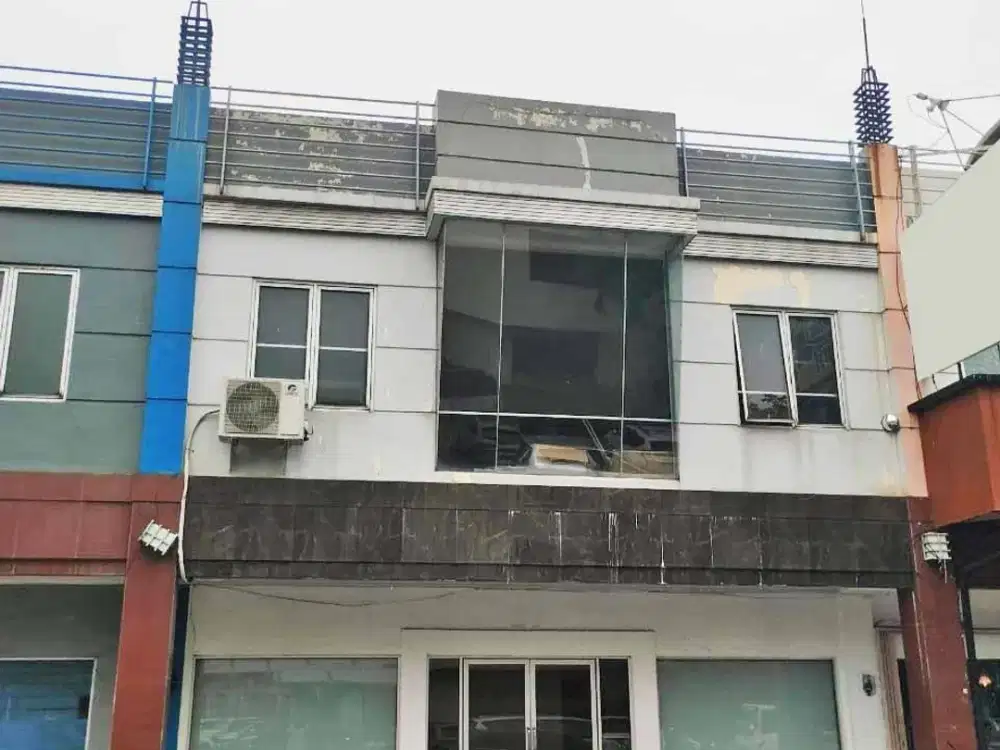 Sewa Gudang Strategis di Kawasan Niaga Terpadu Batu Ceper Tangerang - 9x30m