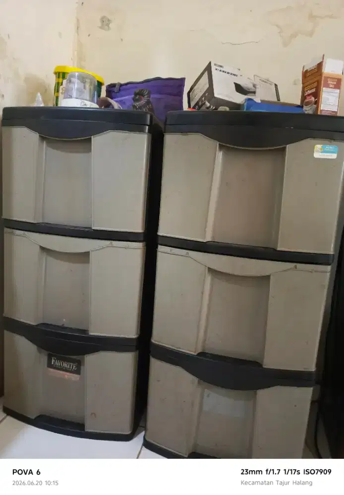Lemari kabinet sepasang