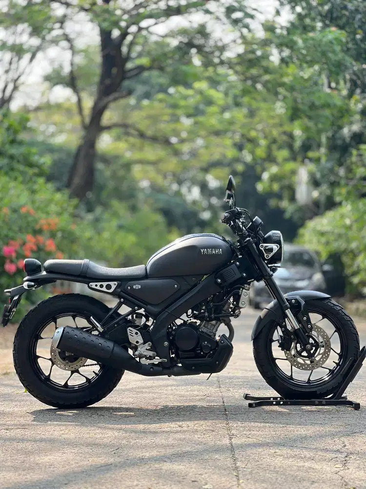 YAMAHA XSR 155 2022 BLACK KM LOW PAJAK PANJANG SIAP GASPOL
