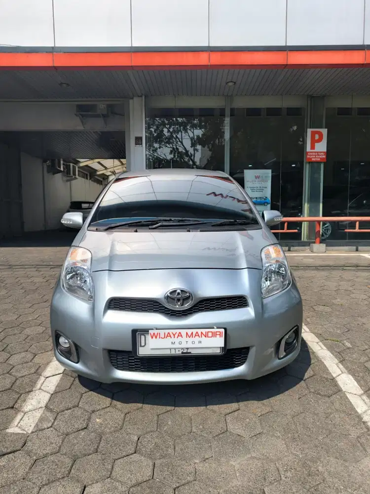 TOYOTA YARIS 1.5 J A/T 2012