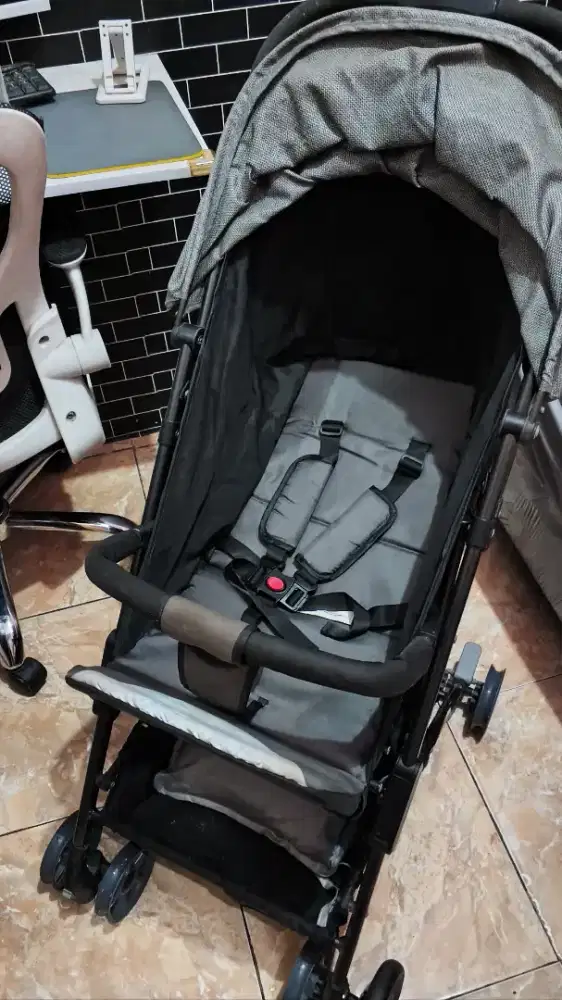 Stroller anak merek avik