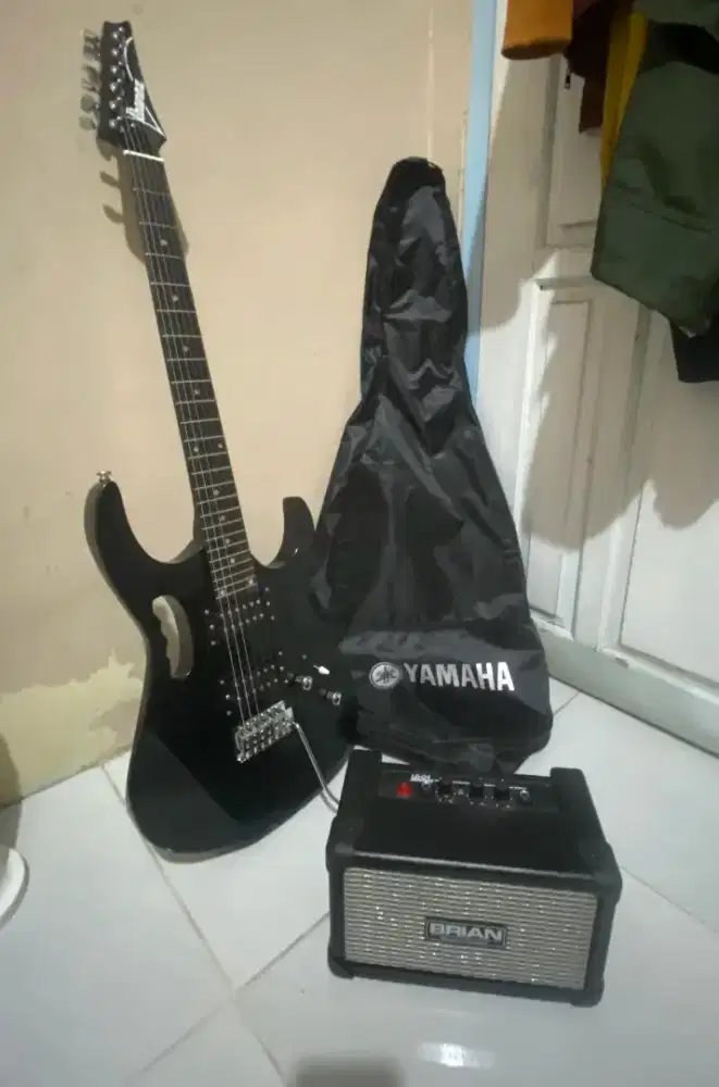 Gitar Listrik Ibanez model Flower Jam Custom dan Ampli