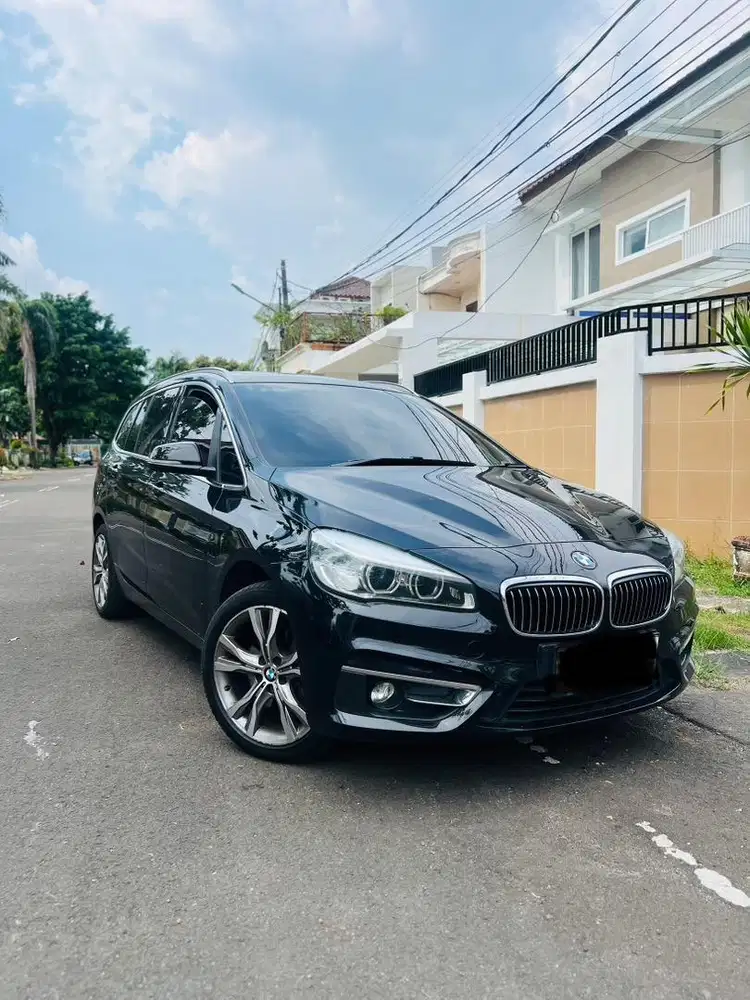 MURAH BMW 218 GT GRAN TOURER 8 SEAT PANORAMIC SUNROOF IRIT ORIGINAL