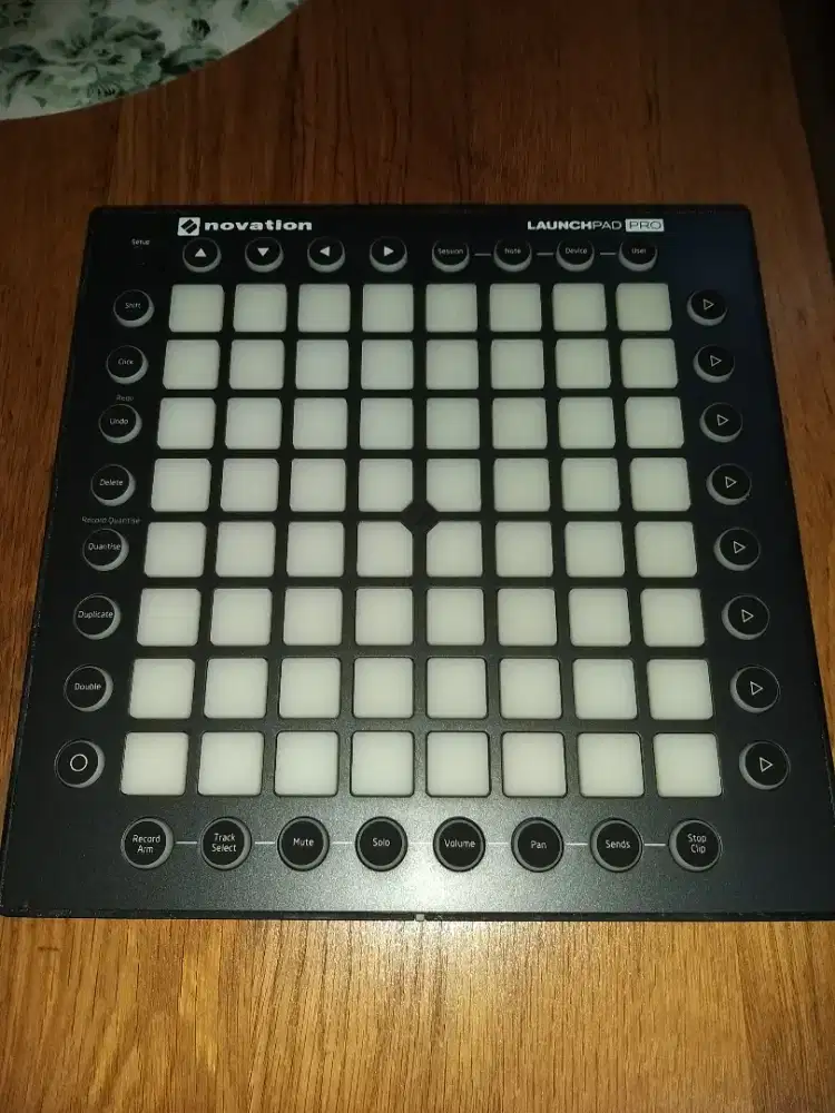 Launchpad Pro Novation MIDI Controller