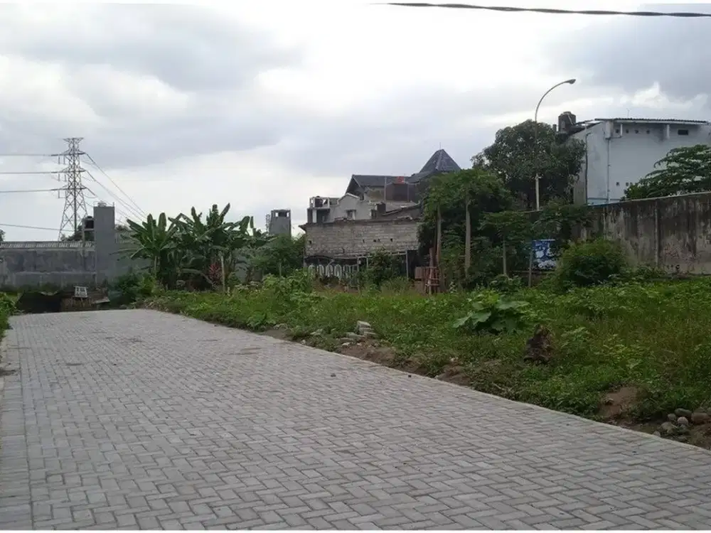 Dekat Kampus UII Tanah Yogyakarta di Jl. Kaliurang Km.9
