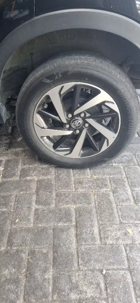 Ban Bekas Original Toyota Rush 2018 Bridgestone Layak untuk Serep