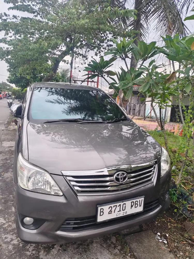Toyota Kijang Innova 2013 Bensin