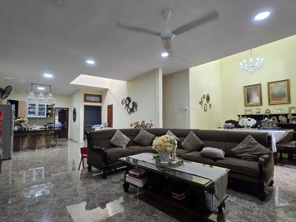 Jual Rumah di Manggarai Jakarta Selatan Luas 378m2 Dekat Stasiun Murah