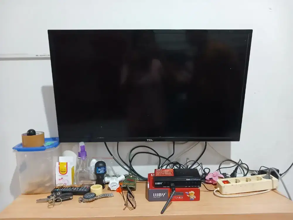 DIJUAL TV TCL 32 INC