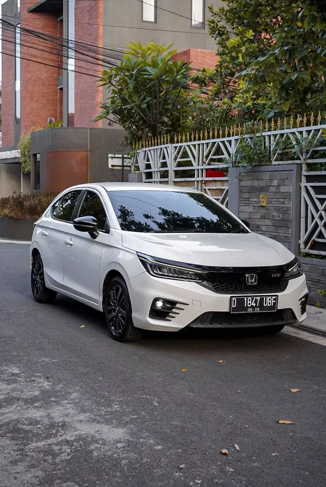 CITY HATCHBACK RS