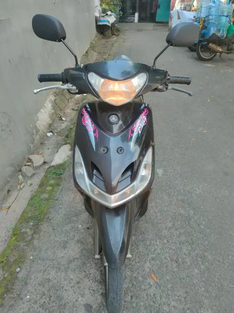 Mio Smile 2011 Hitam