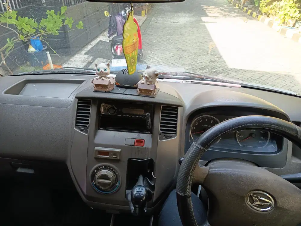 Daihatsu Luxio 2011 Bensin