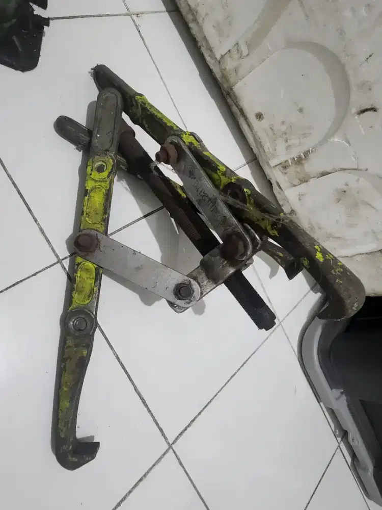 Alat treker bearing besar tuas 30cm