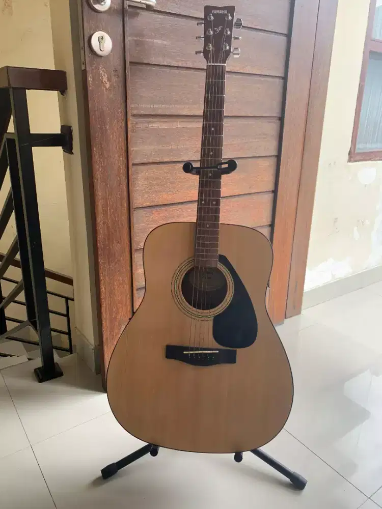 YAMAHA FX310 ACOUSTIC