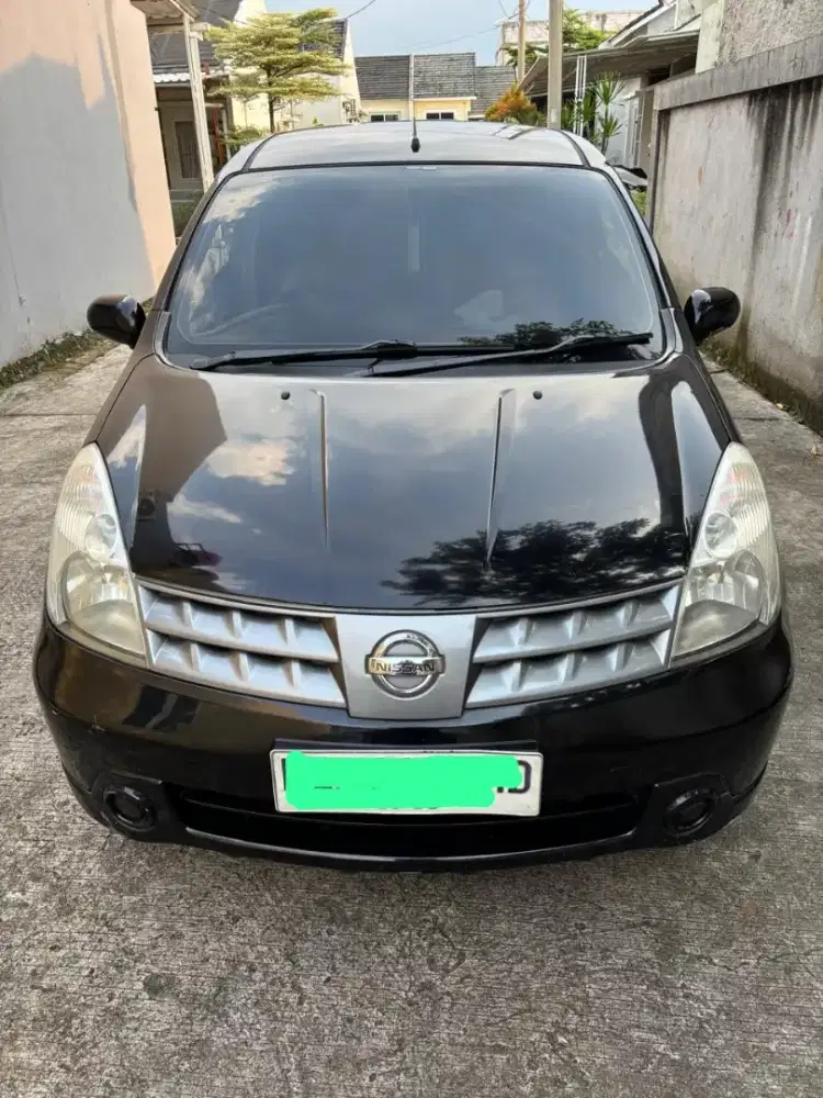 Grand Livina XV M/T 2010