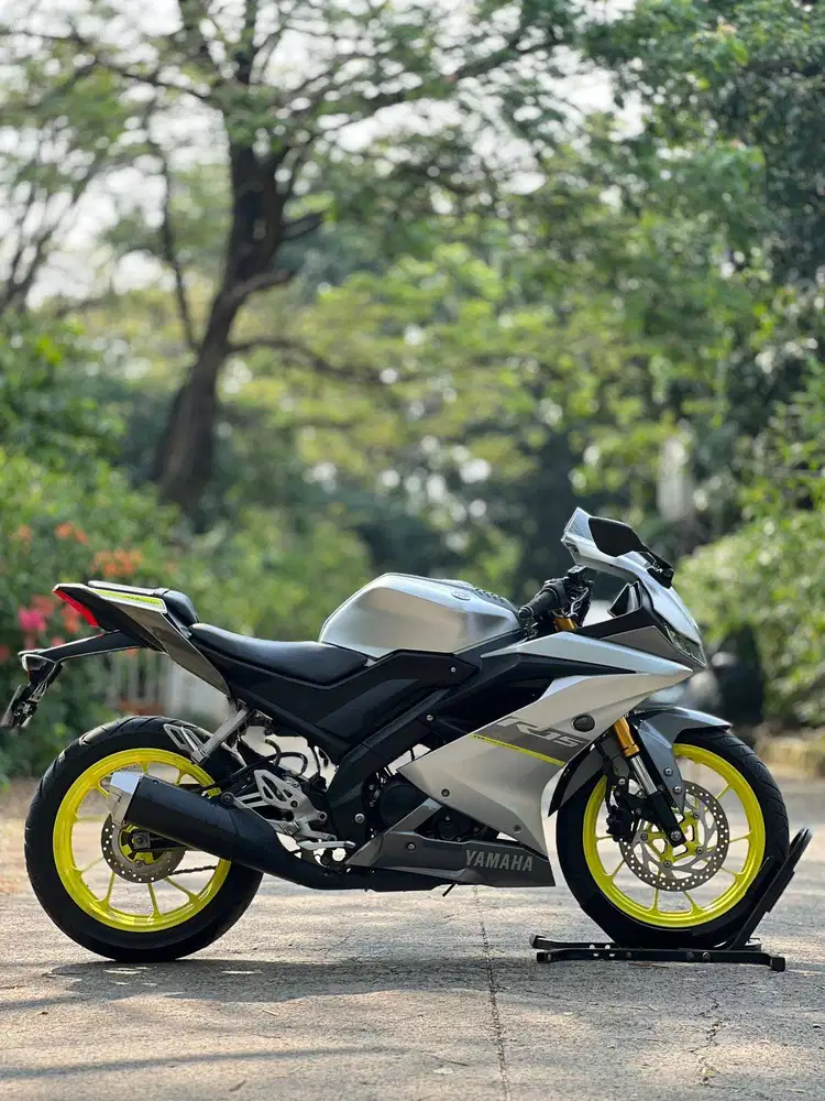 YAMAHA YZF R15 V3 SILVER 2021 KM LOW PAJAK HIDUP FULL MULUS