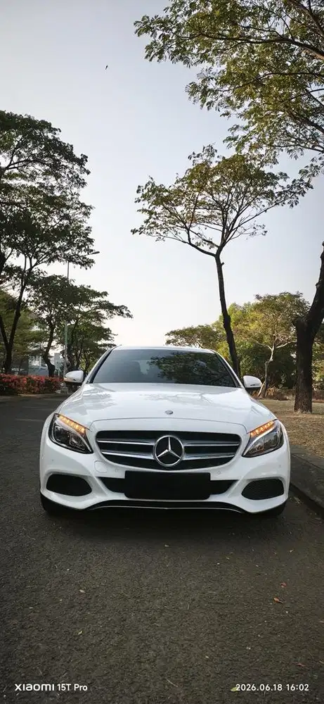 Mercy C200 Avantgarde ( W205 ) 2016 KM 33RB RECORD ASLI!!