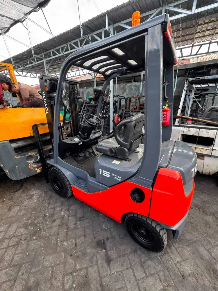 Toyota 8FD15 1.5 Ton Mast STD 3 Meter Langsung Pemilik