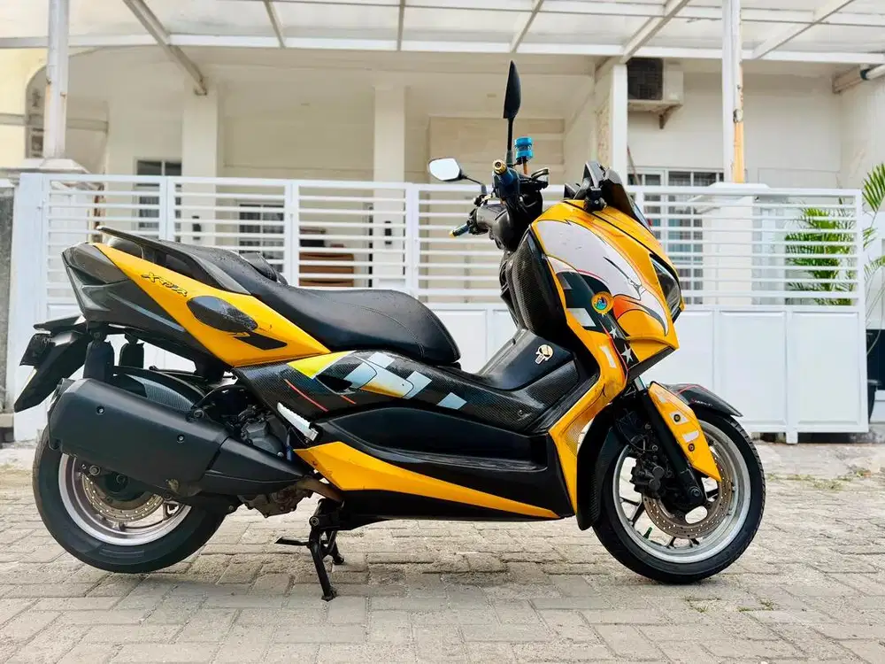 Yamaha XMAX 2018 ABS Mulus + Bonus Helm Arai, Pajak Panjang Siap Gas