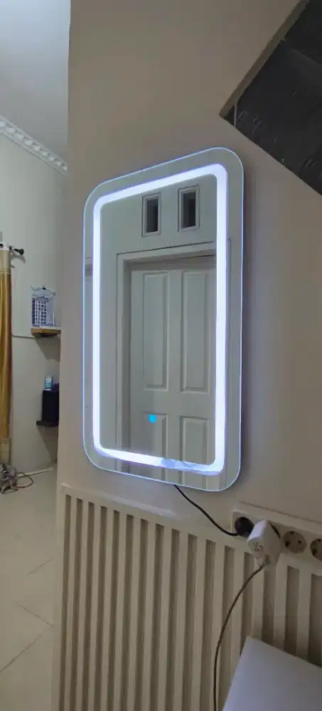 Kaca Rias LED touch Screen