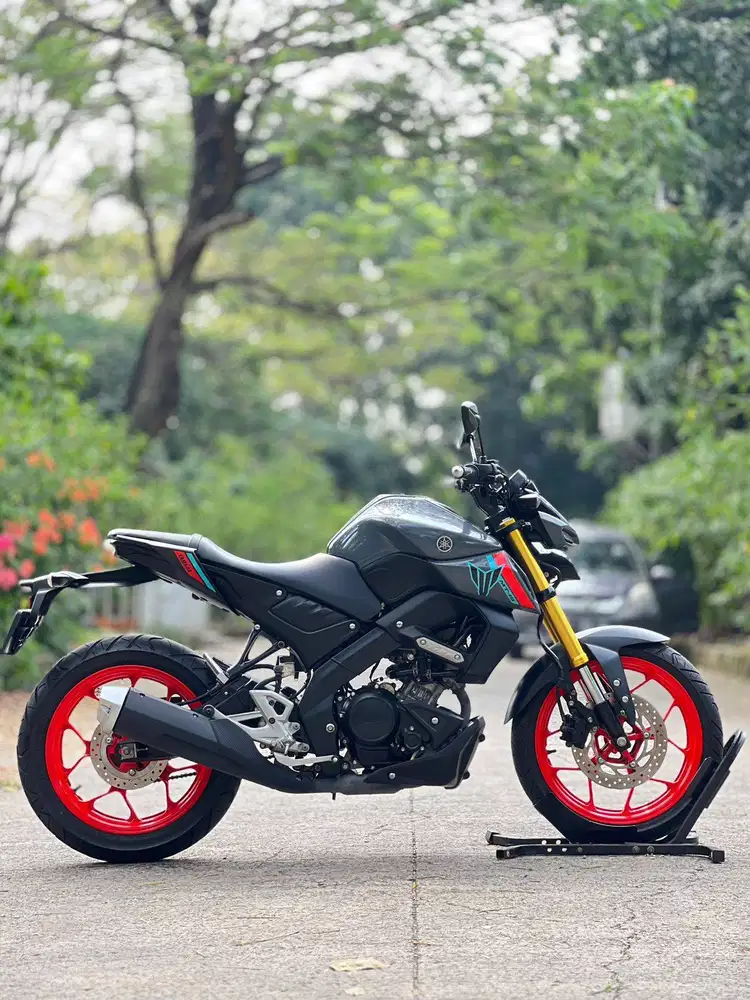 YAMAHA MT15 2021 GREY KM 10K PAJAK HIDUP NO MINUS
