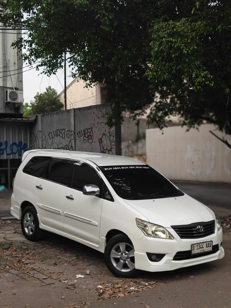 Toyota Kijang Innova 2013 Bensin
