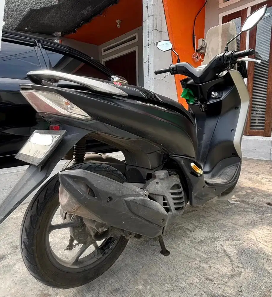 Lexi S 125cc Keyless 2018 tipe tertinggi