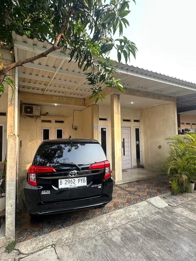 Dijual Rumah Second (Belakang kantor kelurahan Serua)
