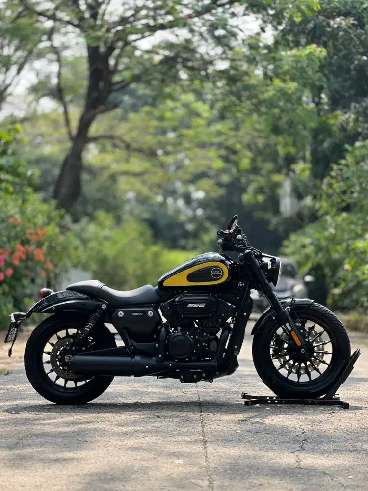BENELLI KEEWAY BENDA V252C FI ABS 2024 HITAM KM 1K PAJAK ON SUPER GRES
