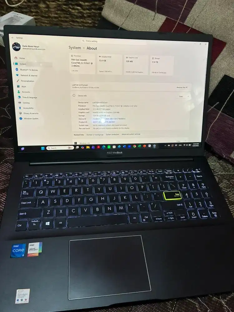 Asus 15,6 Core i5 OLED 12 GB 1 TB