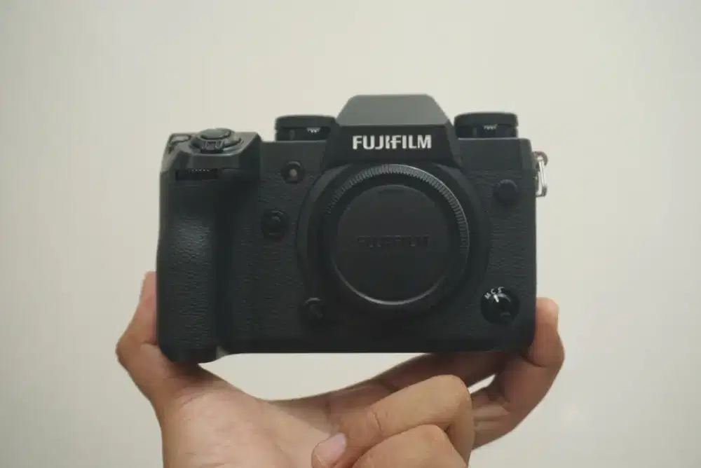 FUJI XH1 SC 1xxx LIKE NEW X-H1 XH-1 FUJIFILM Kamera Mirrorless