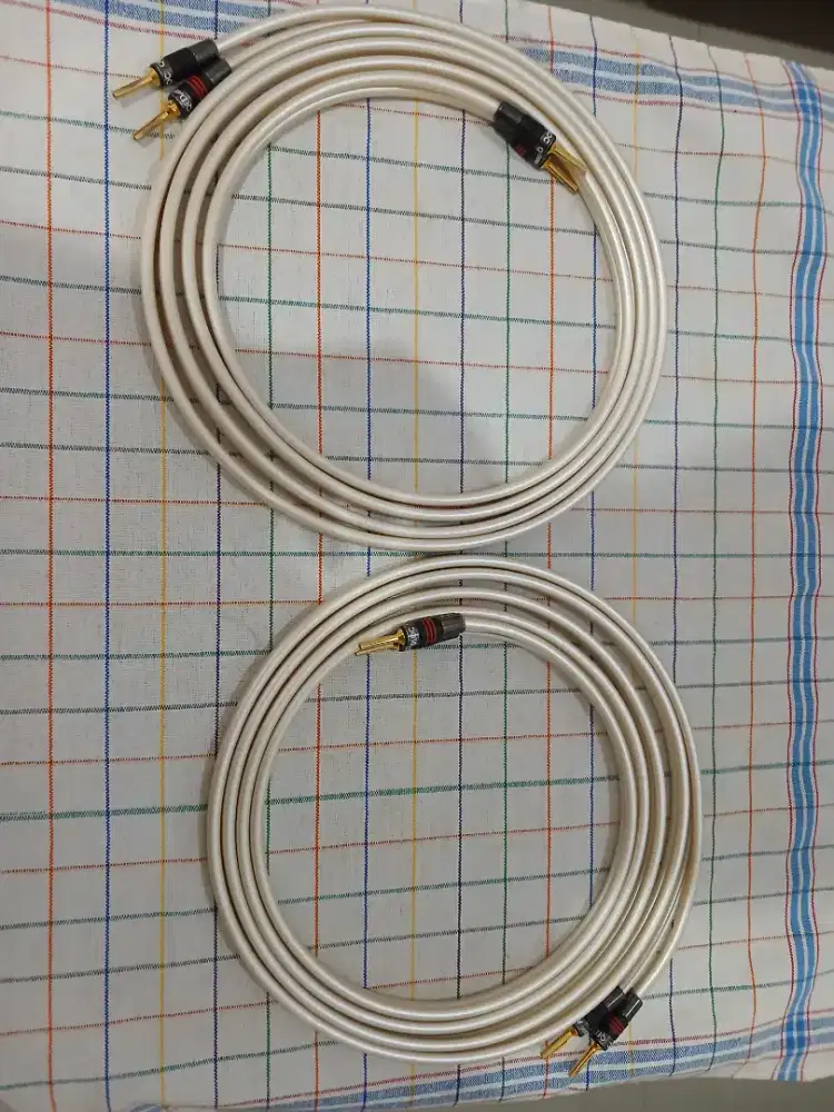 QED XT 40 kabel speaker