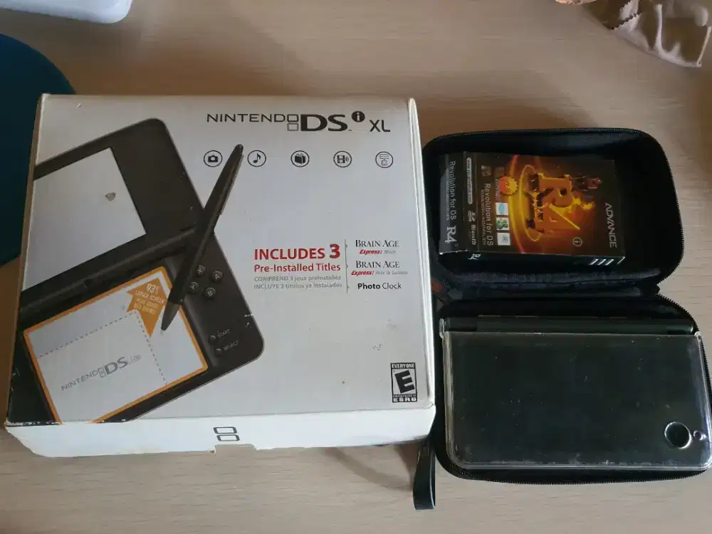 Dijual nintendo DS xl