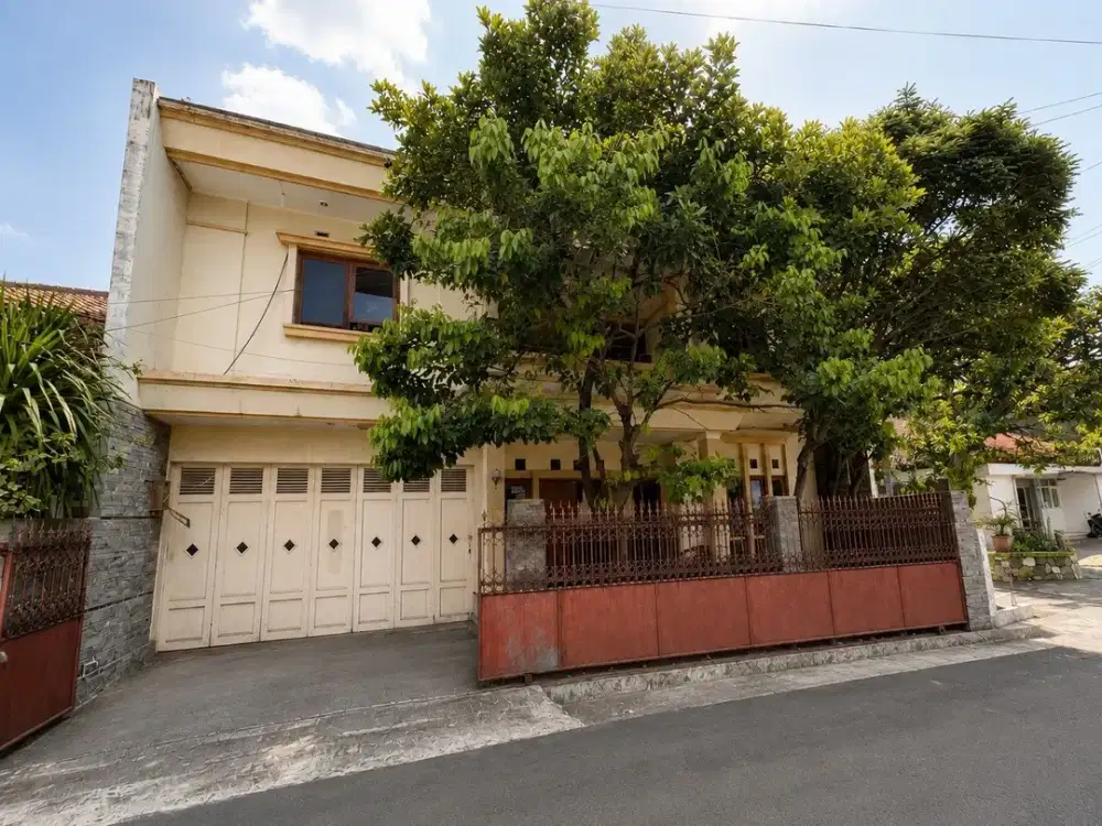 Rumah Hoek Strategis di Antapani Bandung