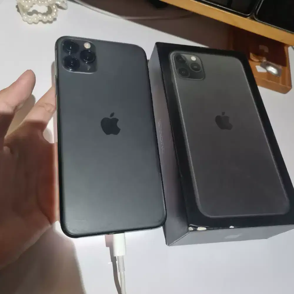 iPhone 11 Pro Max 512GB Fullset All Operator | Mulus Normal Siap Pakai