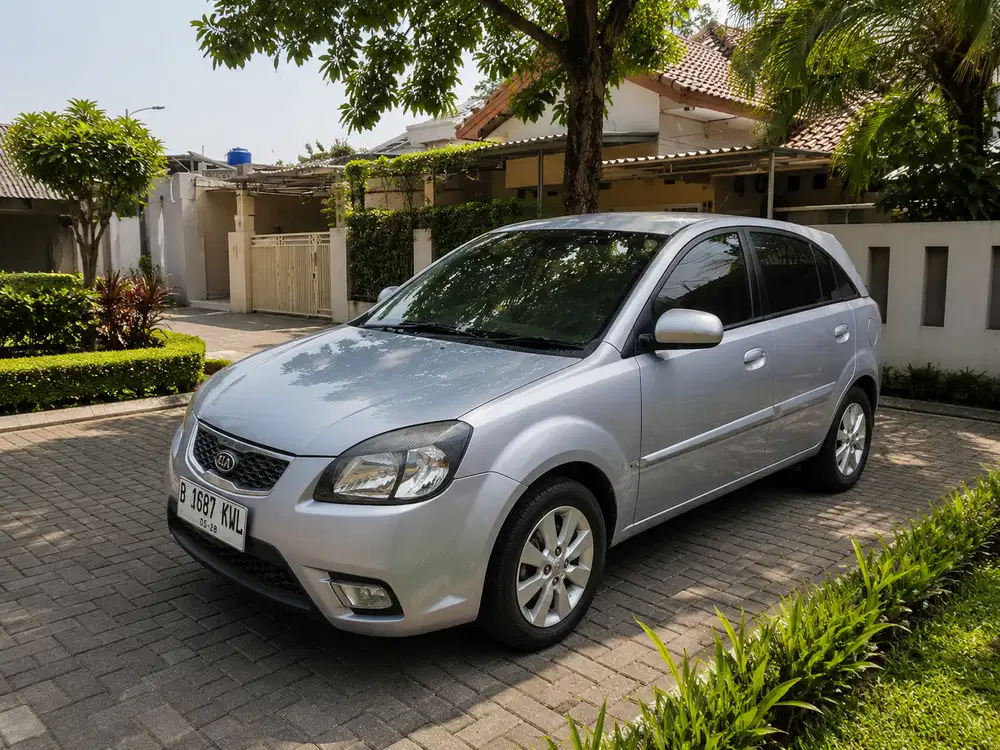 Kia Rio 2011 Bensin