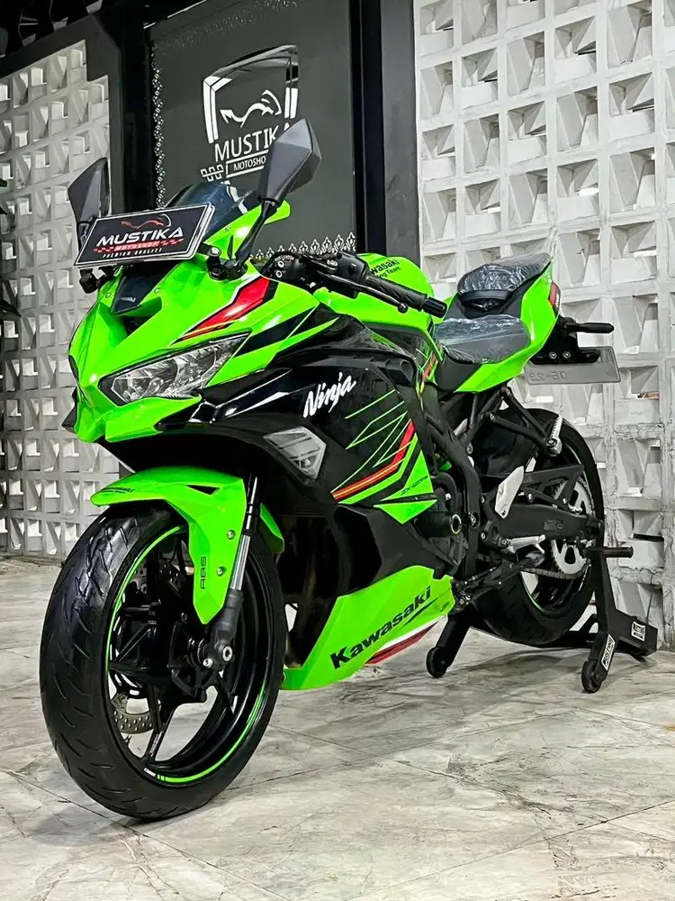Terbatas OdO 3RB!!Kawasaki ZX25RR ABS th 2024 - Ayu Mustika